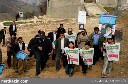 راهپیمایی یوم الله ۲۲ بهمن ۱۳۹۳ در روستای متکازین+ تصاویر