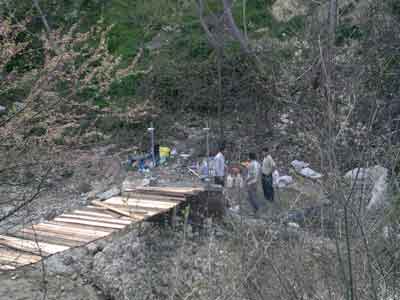 ساخت پل بر روی رودخانه متکازین