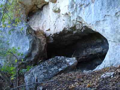 اطلاعاتی در مورد غارهای متکازین +(مخوف ترین غار روستا)